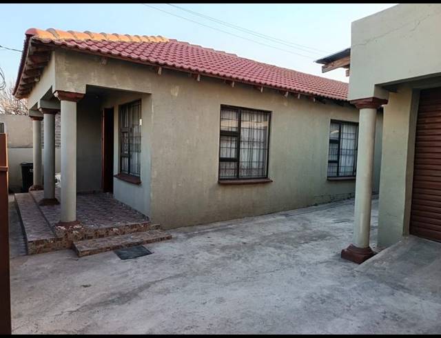 2 BEDROOM HOUSE FOR SALE IN ALLANDALE